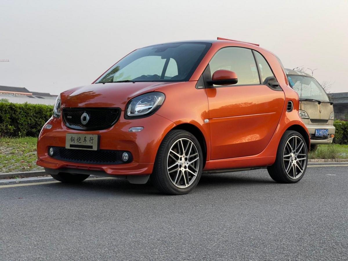 2017年10月smart fortwo  2018款 0.9T 80千瓦20周年特別版