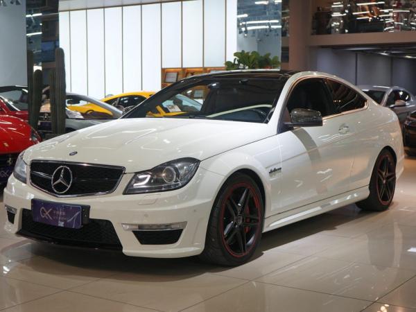 奔驰 奔驰C级AMG  2012款 AMG C 63 Coupe 动感型