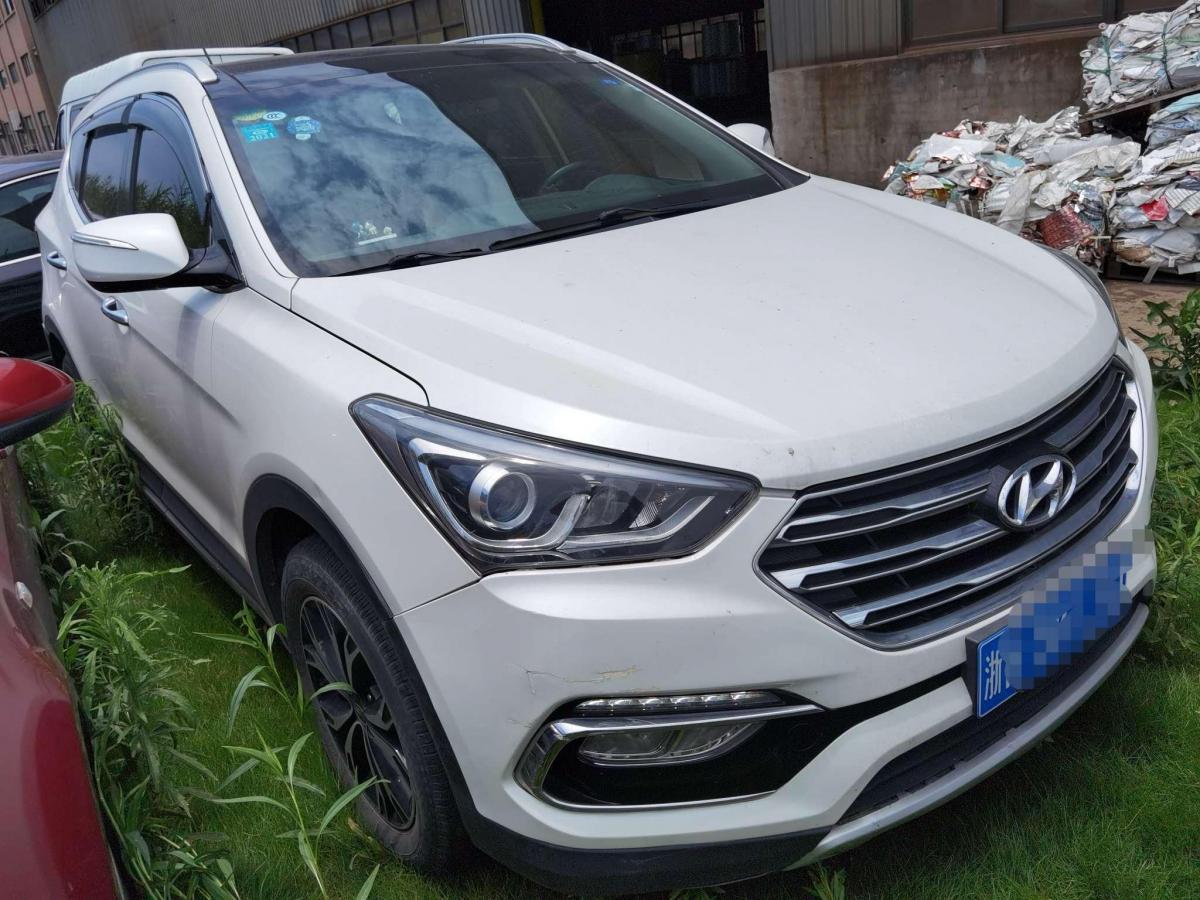 杭州2017年12月现代胜达2017款24l自动两驱智能型5座白色手自一体