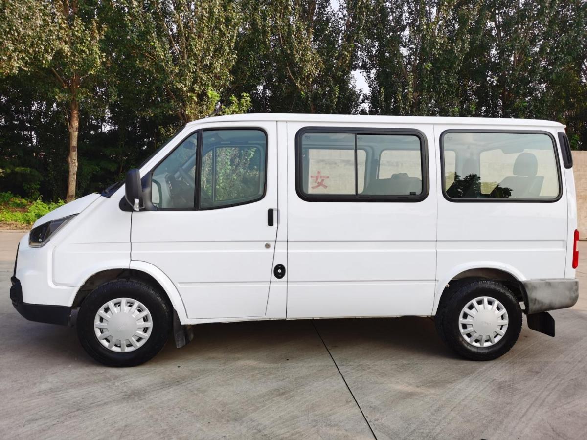 江铃 特顺 2017款 2.8t商运型短轴低顶6/7/8座jx493图片