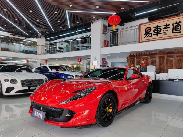 法拉利 812 Superfast  2017款 6.5L 标准型