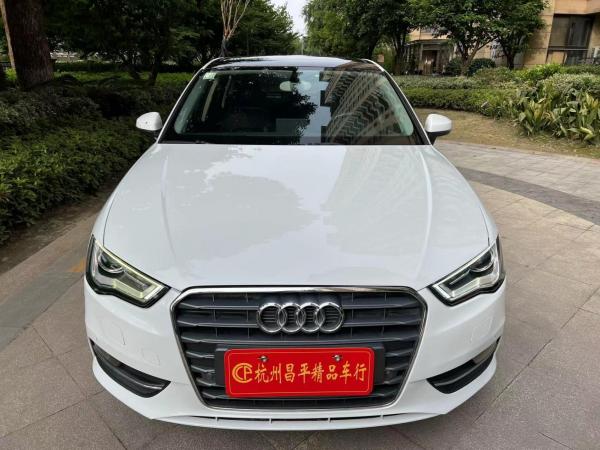 奥迪 奥迪A3  2015款 Sportback 35 TFSI 百万纪念舒享型