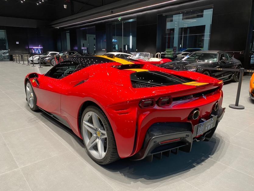 法拉利 SF90 Stradale  2020款 3.9T 標(biāo)準(zhǔn)版圖片