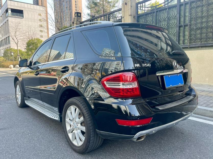 奔馳 ML級(jí)  2011款 ML350 3.5L 4MATIC 豪華型圖片