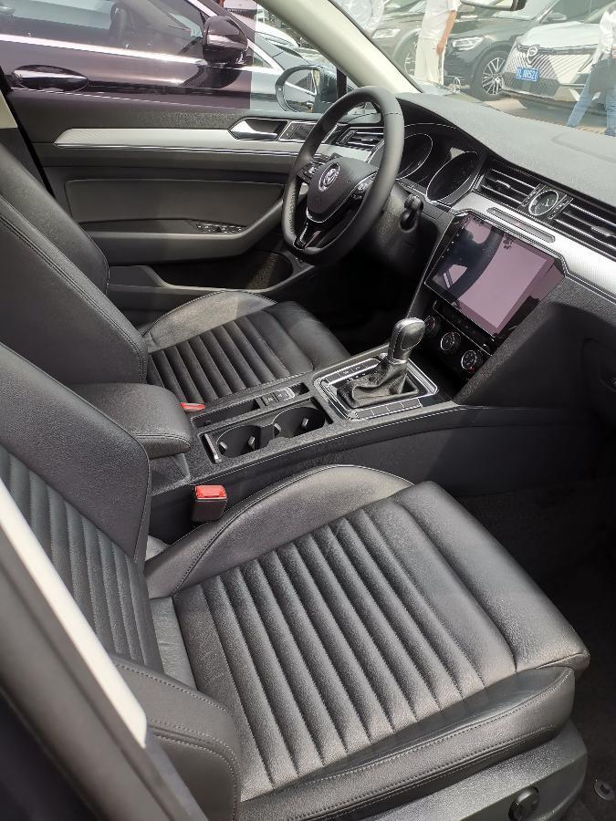大眾 邁騰  2018款 改款 330TSI DSG 豪華型圖片
