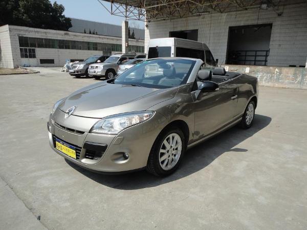 雷诺 梅甘娜  2011款 2.0L CVT 时尚导航版