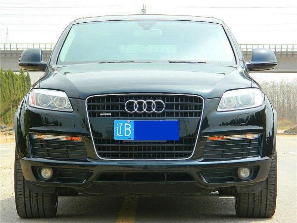 奥迪 奥迪Q7  2007款 Q7 4.2 FSI Quattro豪华型