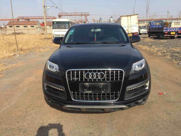 奥迪 奥迪Q7  2014款 Q7 3.0T FSI 35 TFSI 运动型