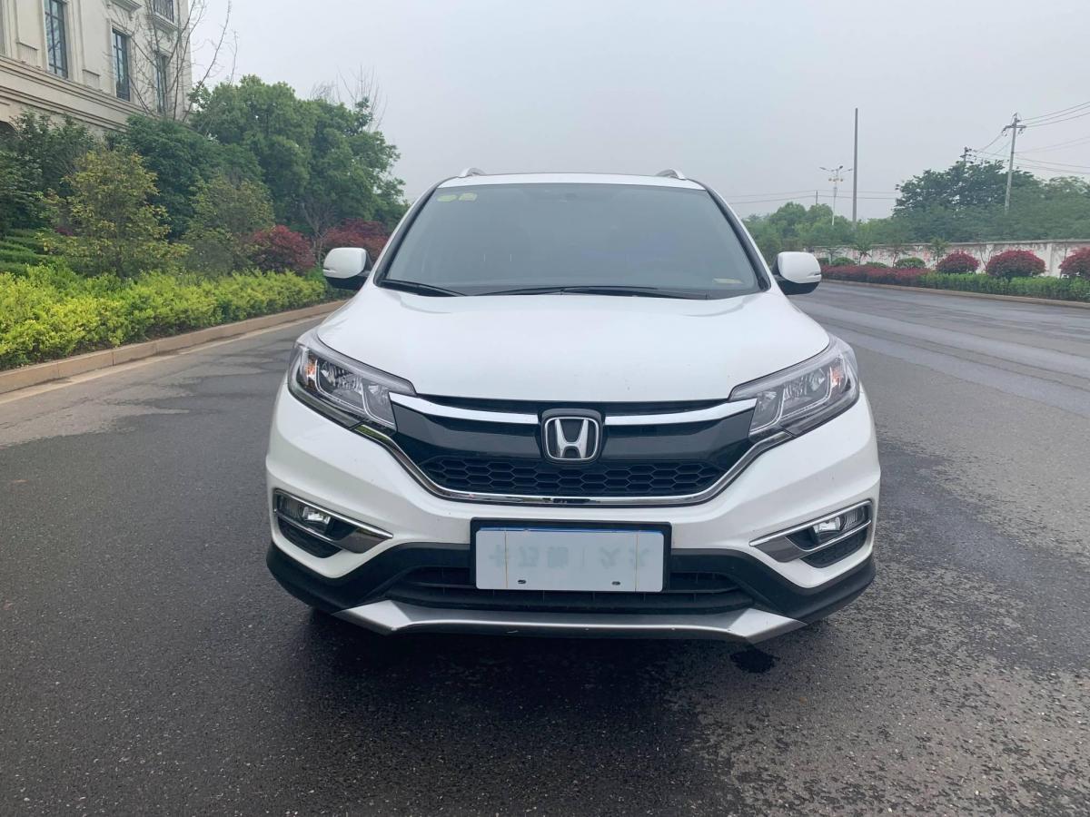 镇江2016年10月本田crv20l两驱都市版白色手动挡