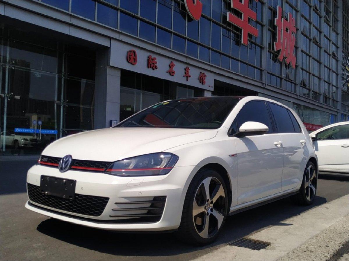 杭州2016年7月大众高尔夫2016款20tsigti白色自动档