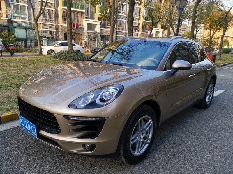 上海2015年3月保时捷macan2014款macans30t香槟色自动档