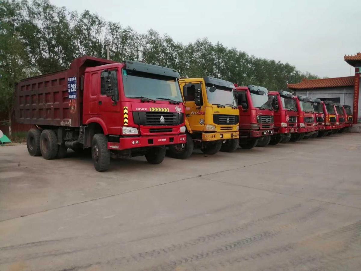 忻州未上牌重汽豪沃工程车红色手动挡