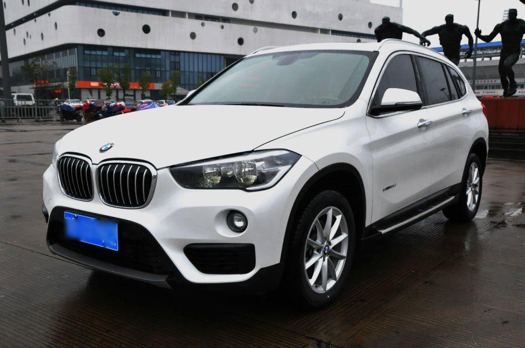 宁波未上牌宝马宝马x12016款sdrive20li豪华型白色手动挡