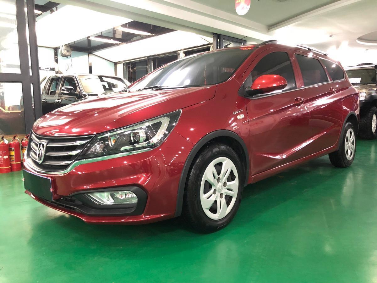 抚顺2017年8月宝骏310w2017款15l手动舒适型红色手动挡