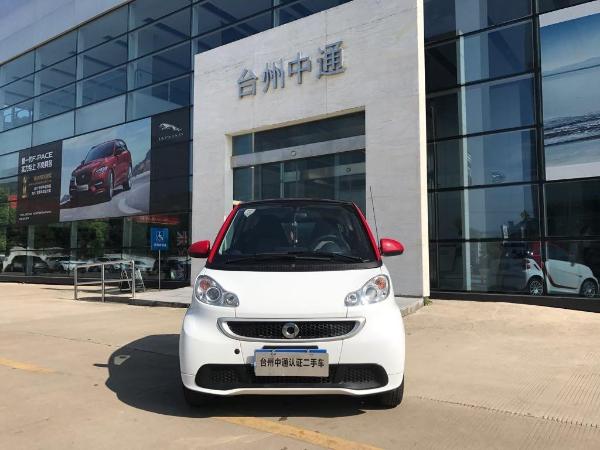 smart fortwo  2014款 1.0L 5档序列 MHD 硬顶新年特别版