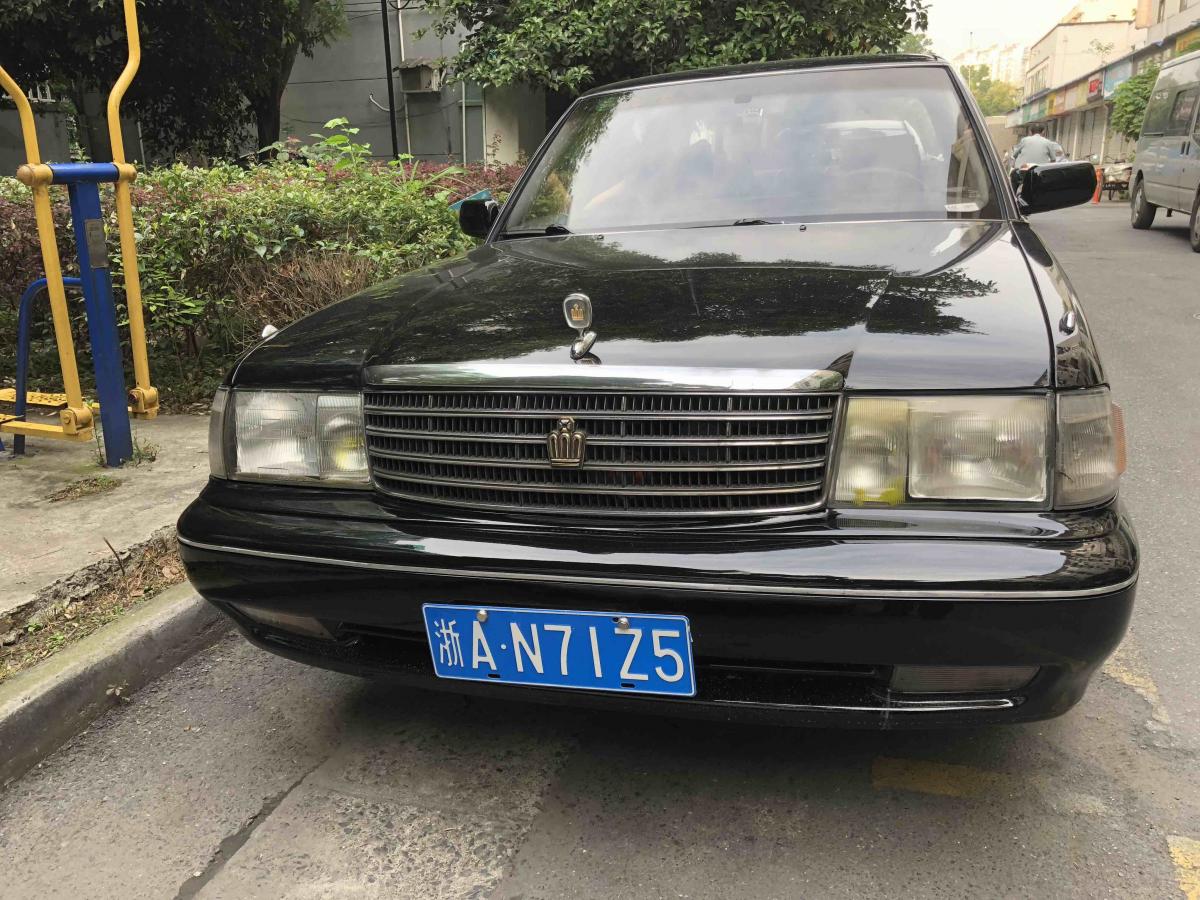 【上海】1998年12月 丰田 皇冠 3.0l 黑色 自动档