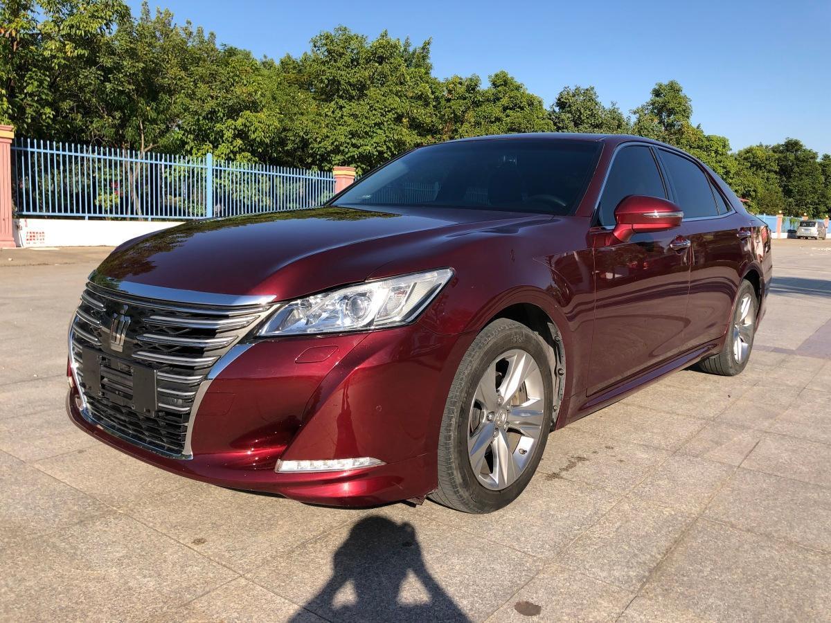 【漳州】2016年6月 丰田 皇冠 2015款 2.0t 时尚版 红色 手自一体