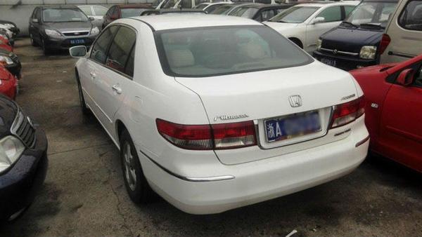 【杭州】2003年8月 本田 雅阁 雅阁 03款 2.0 自动 白色 自动档