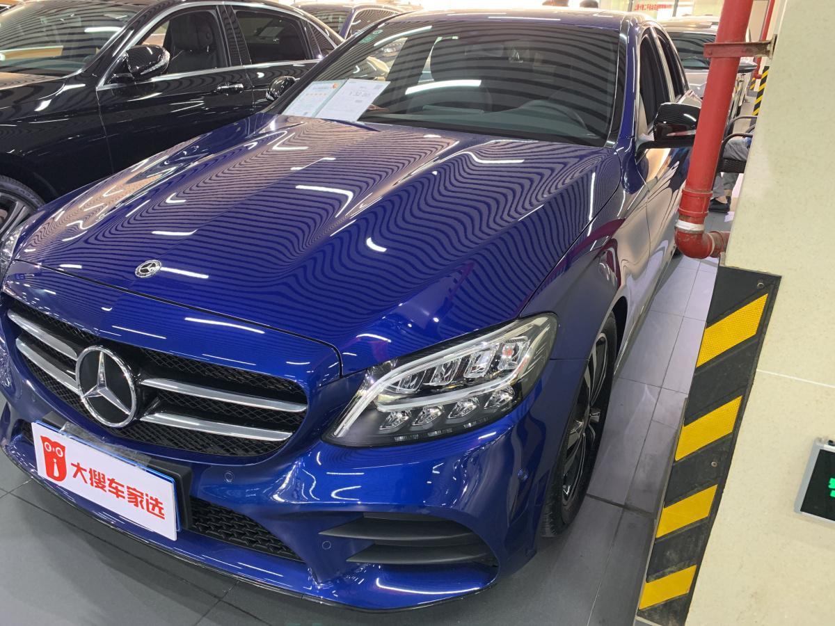 上海2019年7月奔驰奔驰c级2019款c260运动版蓝色手自一体