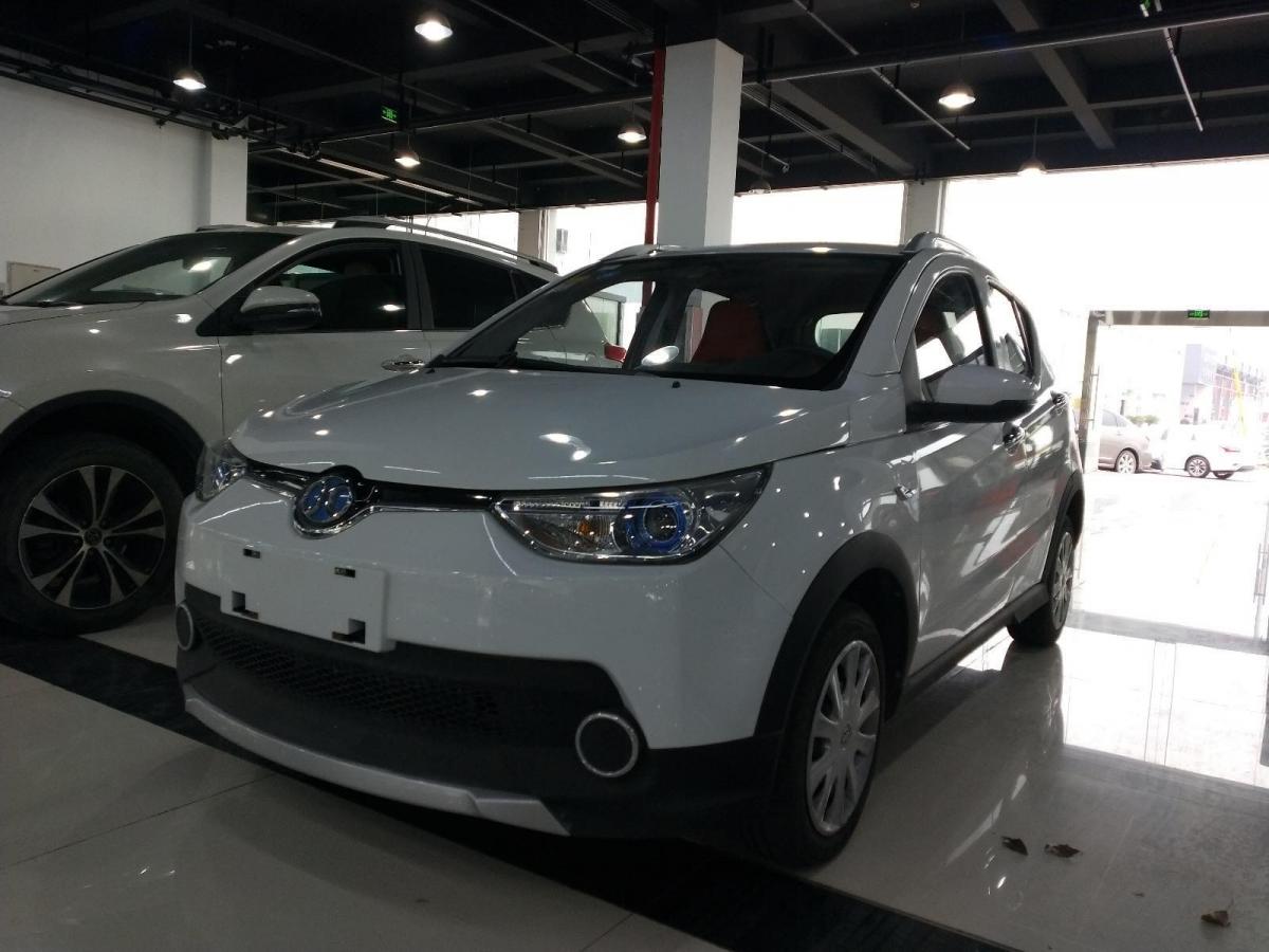 台州2018年6月北汽新能源ec系列2017款ec180灵秀版白色自动档