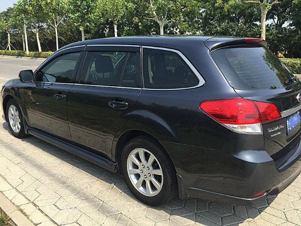 【天津】2010年6月 斯巴鲁 力狮 旅行车 2.0i 导航版 灰色 手自一体