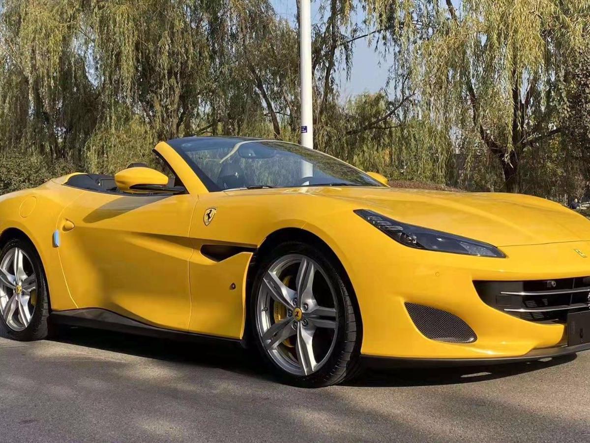 南京2019年12月法拉利portofino2018款39t黄色自动档