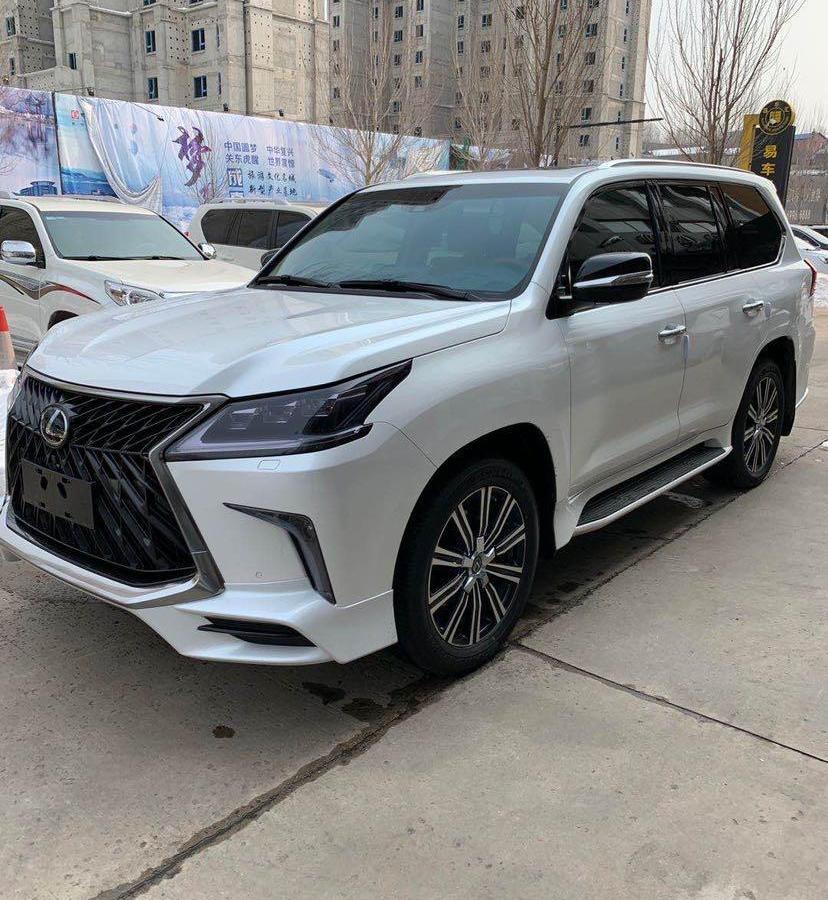 济南2018年6月雷克萨斯lx2019款570巅峰特别版白色手自一体