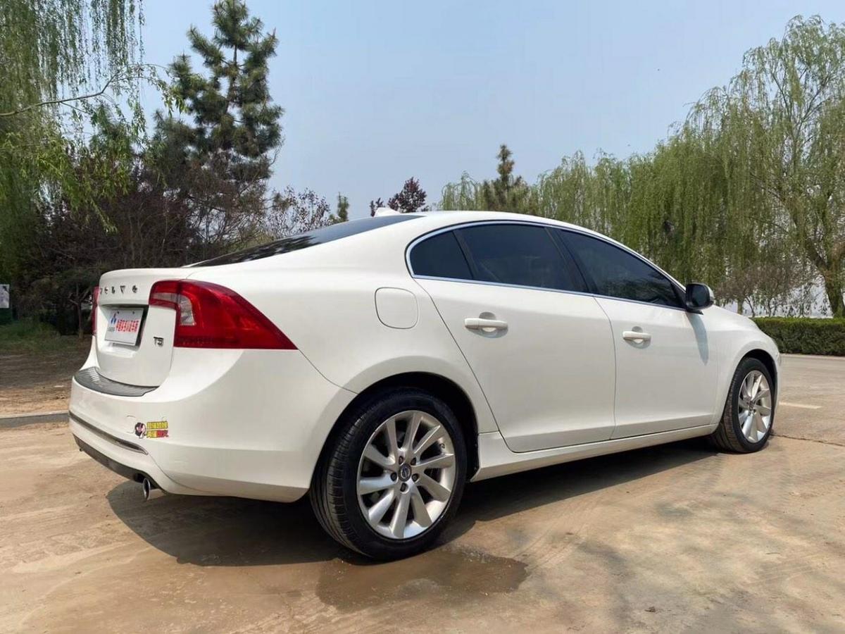 【济南】2014年10月 沃尔沃 s60l 2015款 2.0t 智远版 手自一体