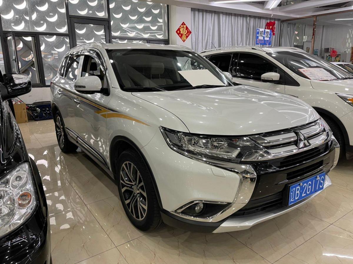 【大连】2017年3月 三菱 欧蓝德 2016款 2.4l 四驱精英版 5座 自动档