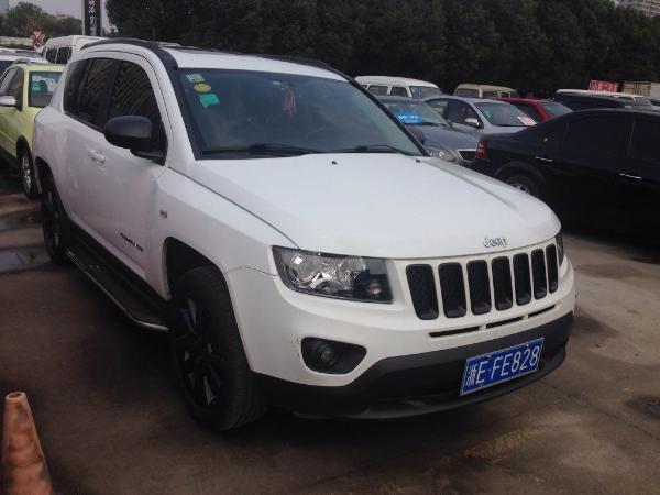 Jeep 指南者  2012款 2.4L CVT 豪华导航版