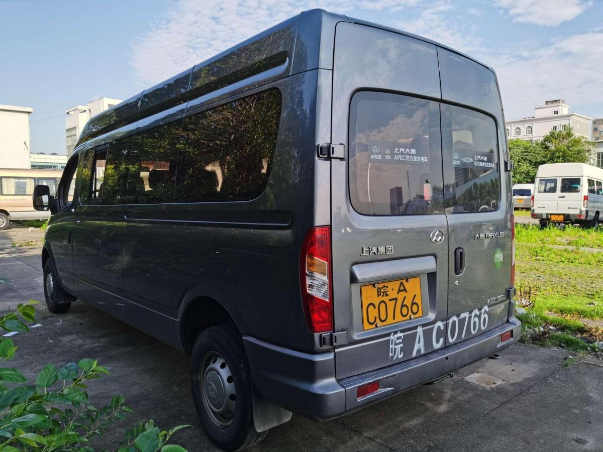 上汽大通 v80 2017款 2.5t 手动商杰版国v加长轴中顶17-19座图片