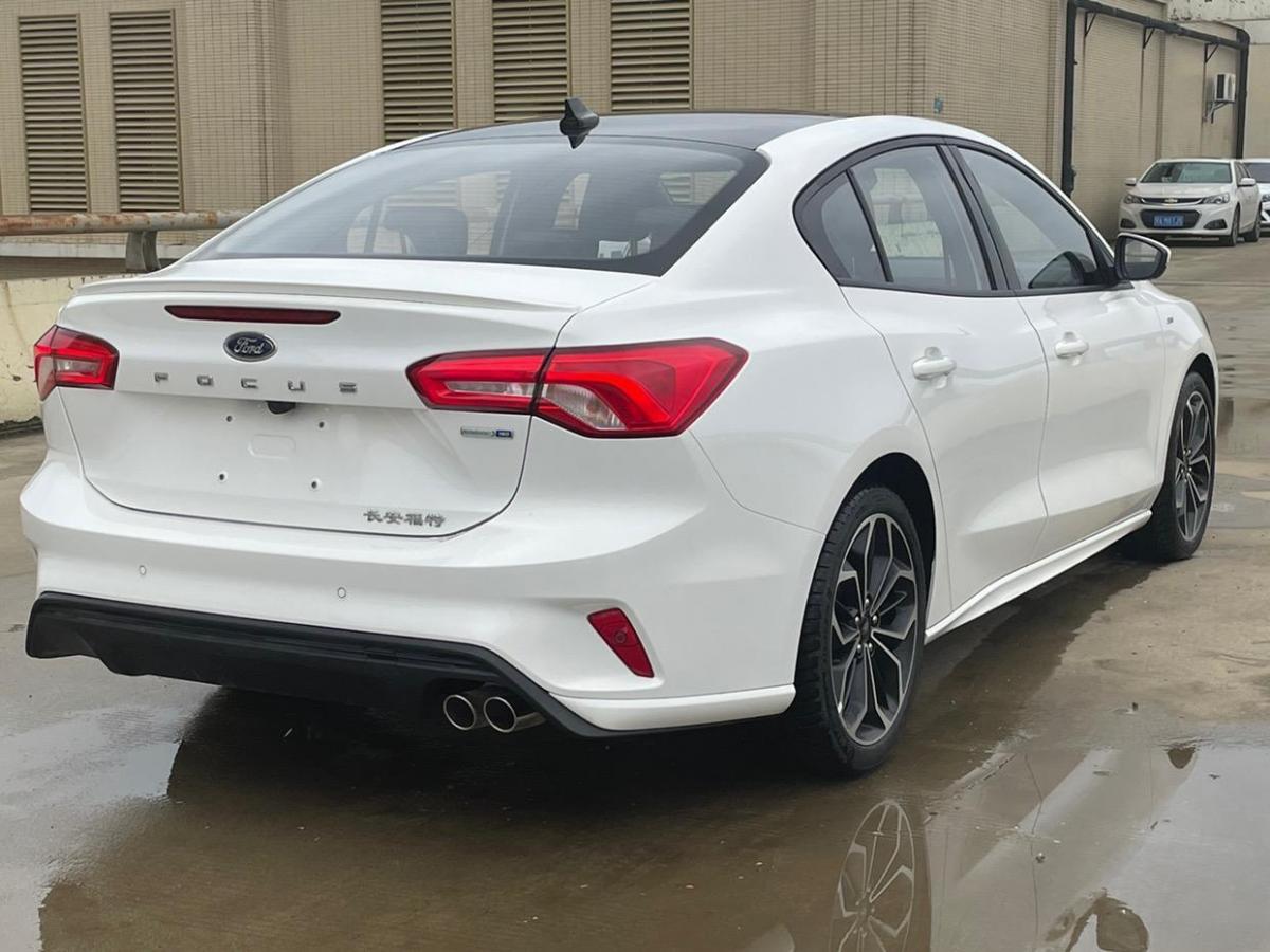 【武汉】2021年04月 福特 福克斯 2020款 三厢 ecoboost 180 自动st