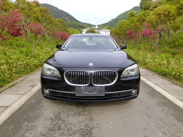 宝马 宝马7系  2009款 730Li 3.0L 豪华型