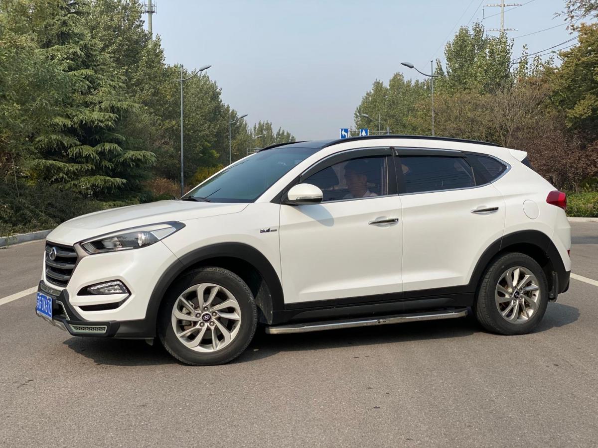 连云港2016年8月现代途胜2015款16t双离合两驱智能型白色自动档