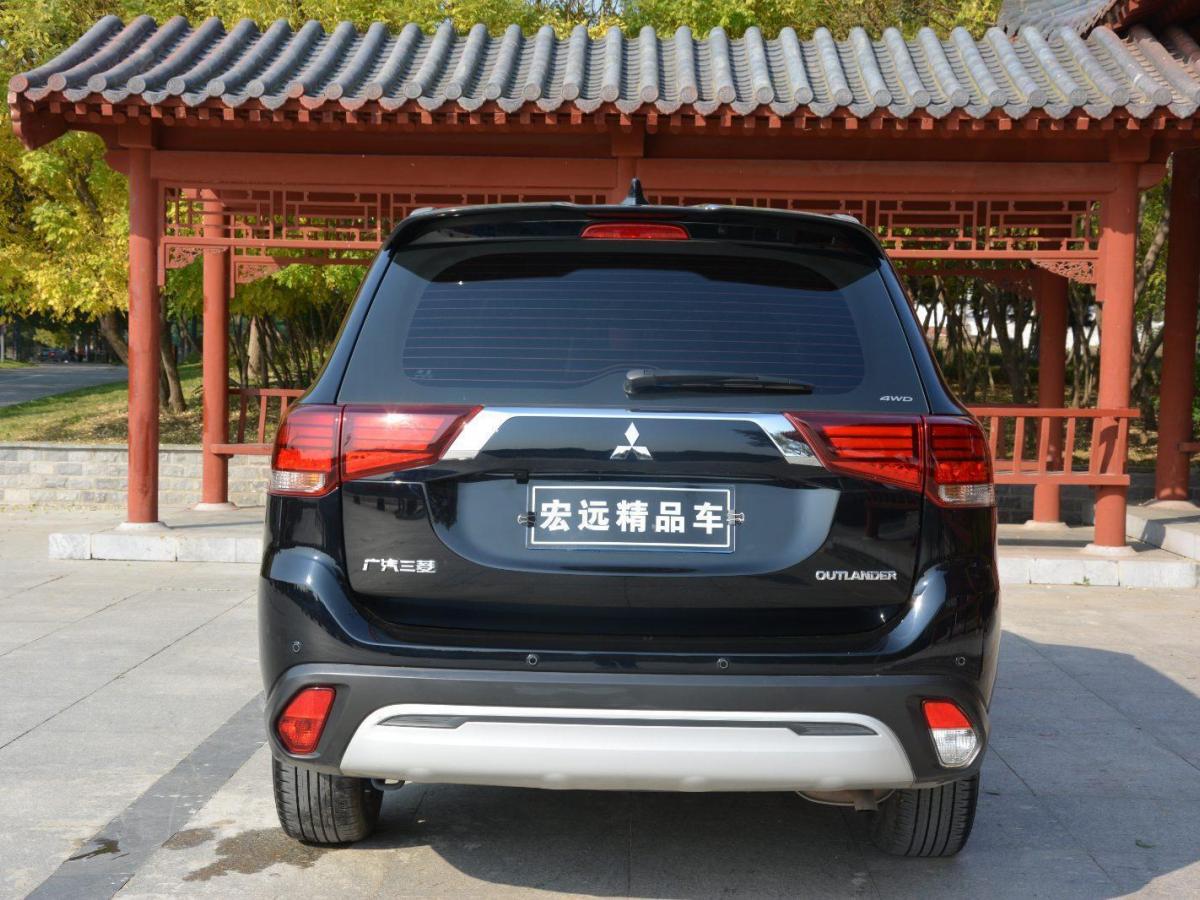 三菱 欧蓝德  2021款 2.4l 四驱致享版 5座图片
