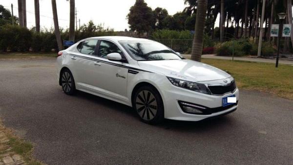 【南宁】2013年6月 起亚 k5 起亚k5 2014款 2.0l 自动gls 白色 自动档