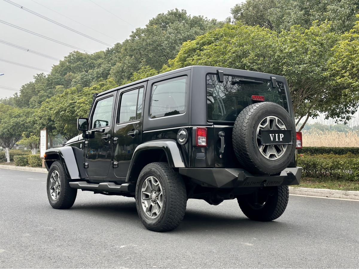 Jeep 牧馬人  2024款 2.0T 撒哈拉四門版圖片