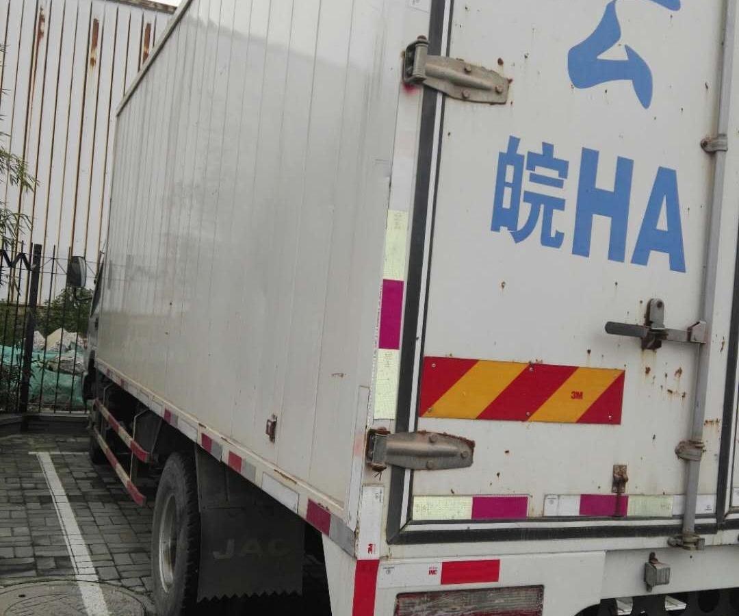 安庆2012年8月江淮52米集装箱白色手动挡