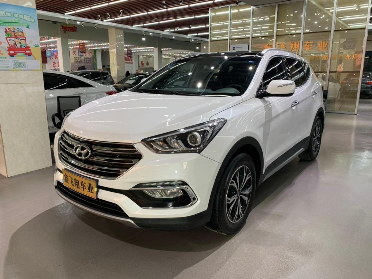 武汉2017年6月现代胜达2017款新胜达24l两驱智能型白色手自一体