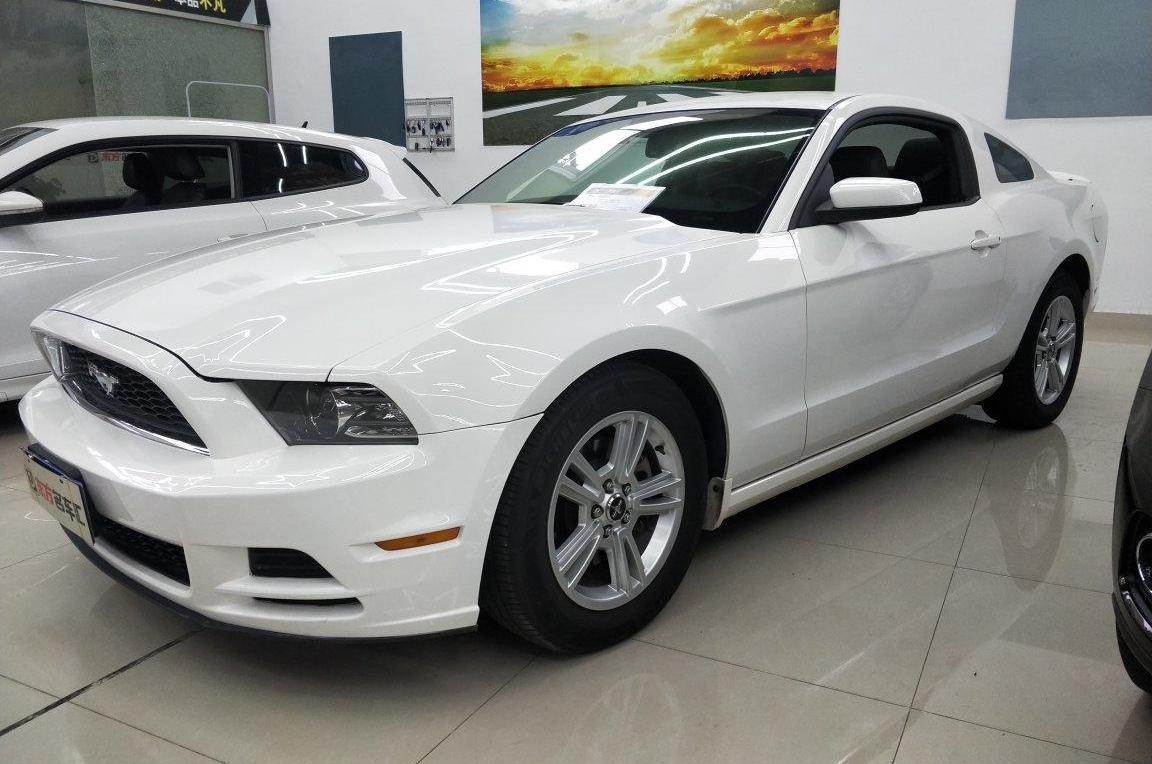 常州2013年3月福特野马2013款37l标准型硬顶白色自动档