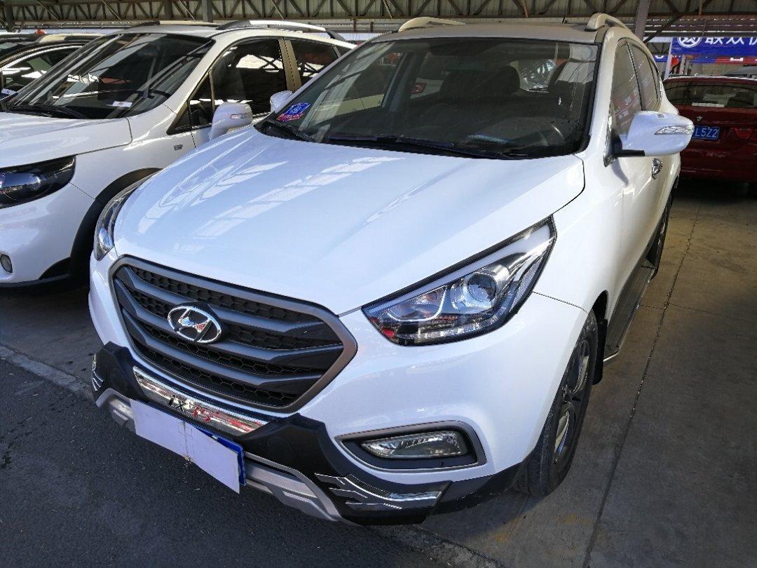 哈尔滨2014年2月现代ix3520l自动两驱舒适型gl国v白色自动档