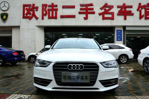 奥迪 奥迪A4L  2015款 A4L 2.0T FSI 无级 35 TFSI 标准型