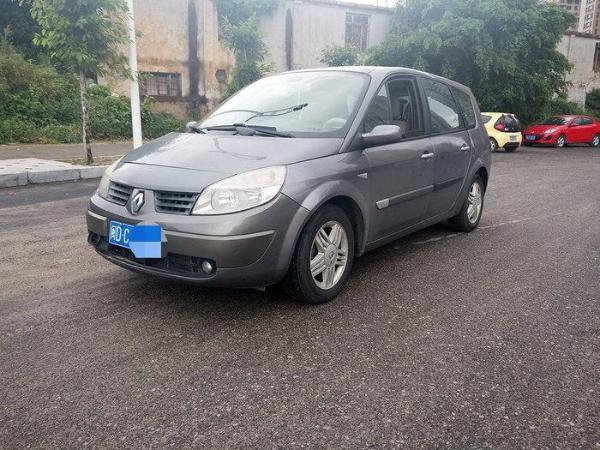 【厦门】2006年2月 雷诺 风景 2006款 2.0 7座大风景 银灰 手自一体