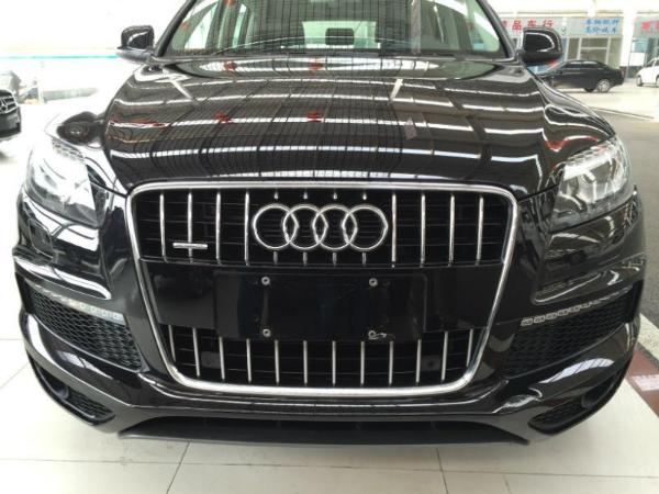 奥迪 奥迪Q7  2014款 Q7 3.0T FSI 40 TFSI 运动型