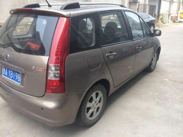 【济南】2013年4月 风行 景逸 xl 1.5 豪华型 香槟色 手动挡