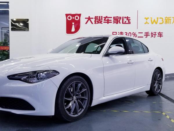 阿尔法·罗密欧 Giulia  2017款 2.0T 200HP 豪华版