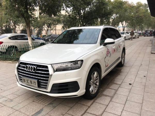 奥迪 奥迪Q7  2016款 40 TFSI 舒适型