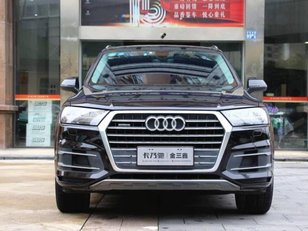 奥迪 奥迪Q7  2018款 40 TFSI 舒适型