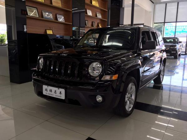 Jeep 自由客  2015款 2.0L 运动版 两驱