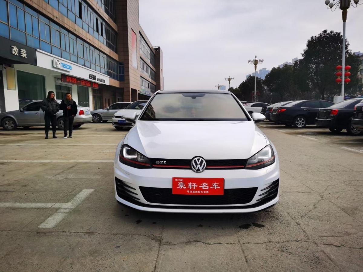 宿迁2016年6月大众高尔夫2016款20tsigti白色自动档